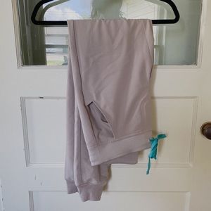 FIGS Boulder Zamora scrubs XS Tall.